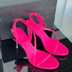 New AAJ By Aminah Women's Zayn Lucite Heel Asymmetrical Strap Dress Sandals 9